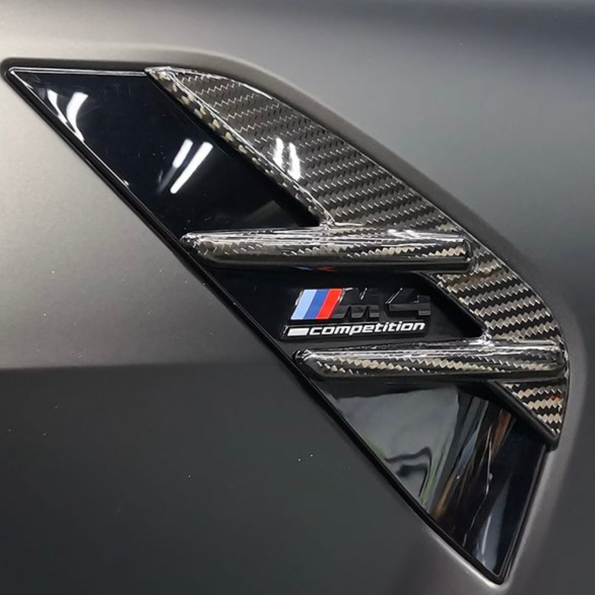Carbon Seitenabdeckung passend für BMW M4 G82