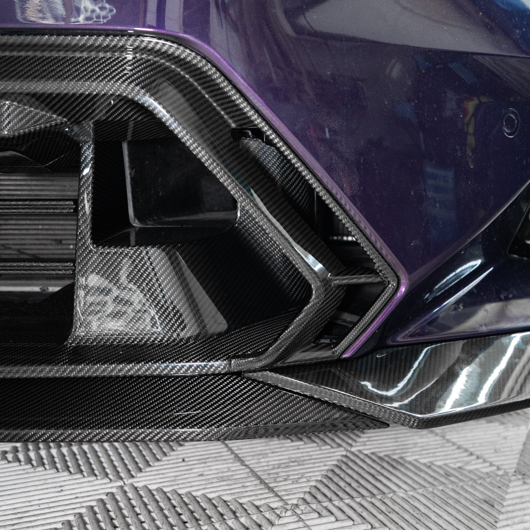 Carbon Fiber Front Bumper Center Trim fits for BMW M5 G90 G99