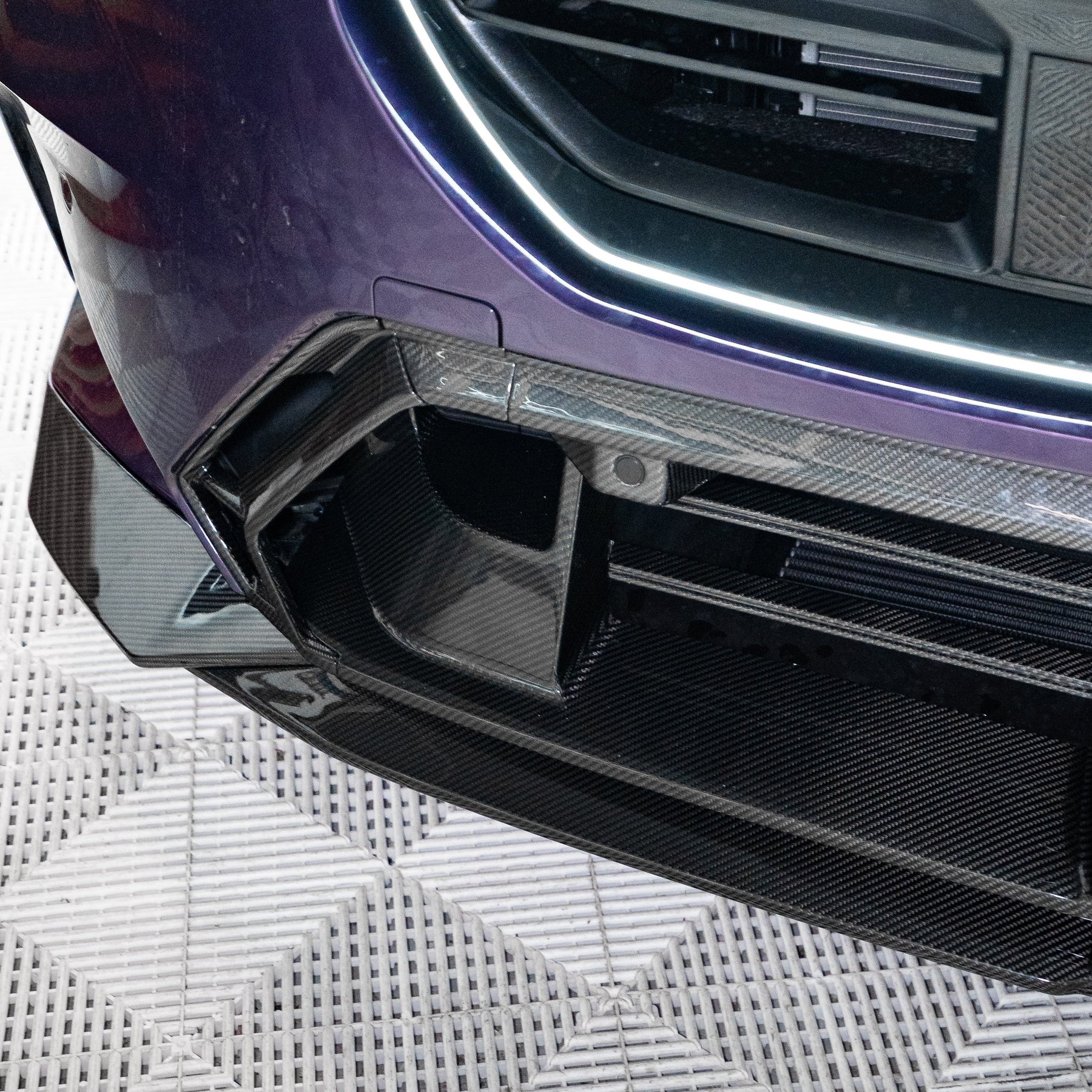 Carbon Fiber Front Bumper Center Trim fits for BMW M5 G90 G99