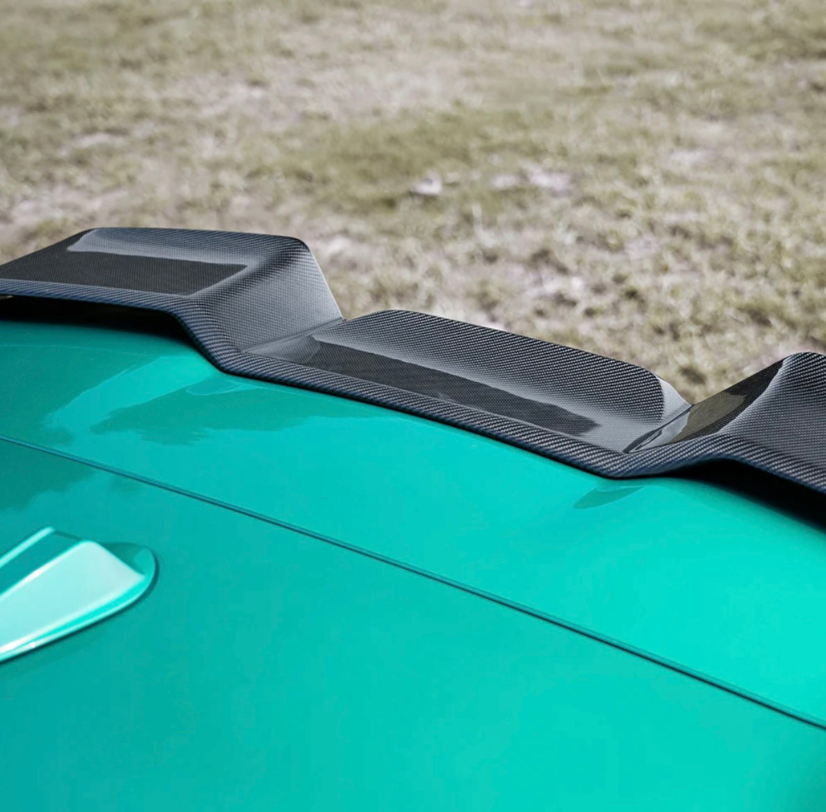 Carbon Fiber Roof Spoiler suitable for BMW X5M F95