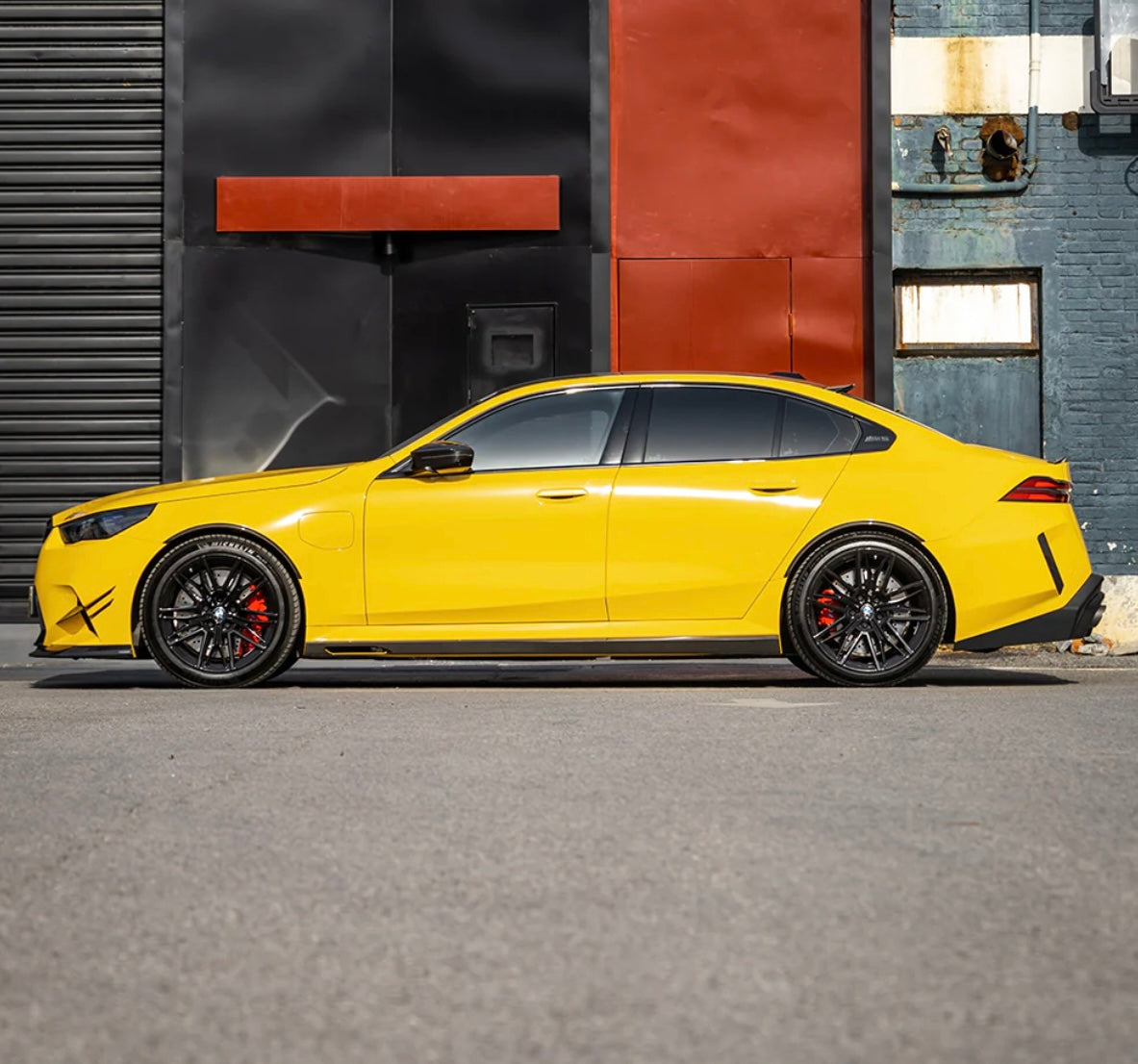 Carbon Fiber Side Skirts suitable for BMW M5 G90 G99